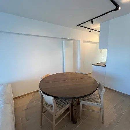 Apartment Luxurious With Feet In The Sea & *
