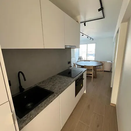 Luxurious With Feet In The Sea &